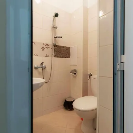 Apartment Mila 6 *